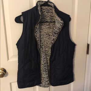 Dry Goods navy reversible vest (Sherpa/ quilted)